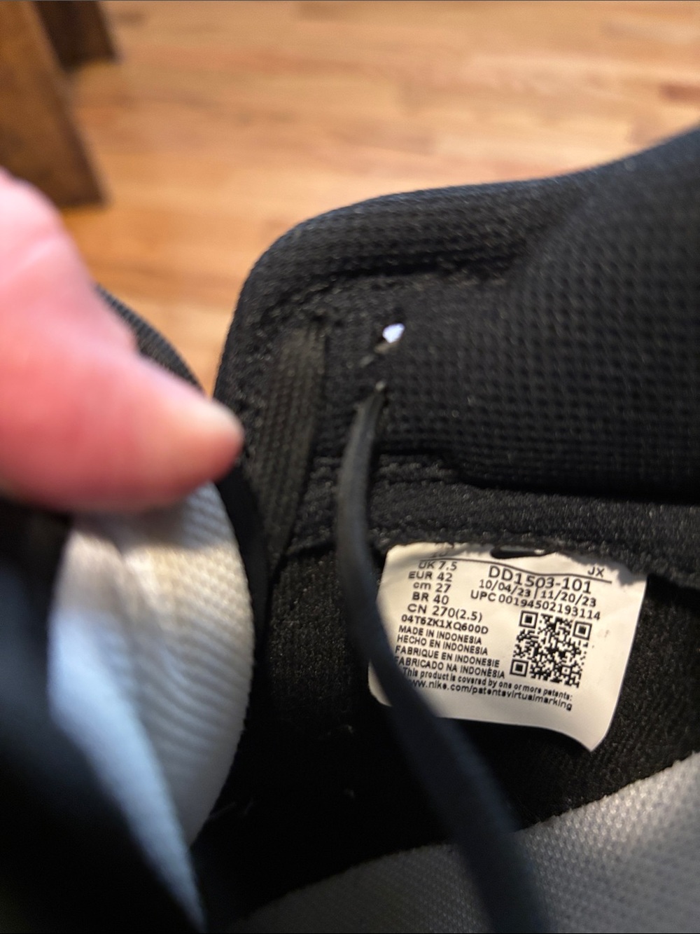 Nike Black and White Low-Top Dunks - Picture 8 of 10